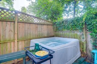 Walk to Beach Galveston Home with Hot Tub - 9