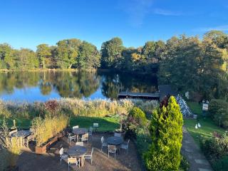 Inn On The Lake - Gravesend - 6