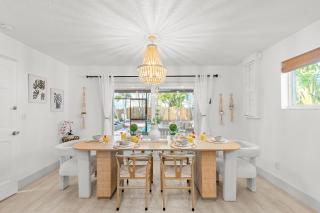 Boho 3BR Escape Pool & Outdoor Games - 6