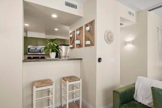 Trendy Condo in the Gaslamp Quarter - San Diego - 1