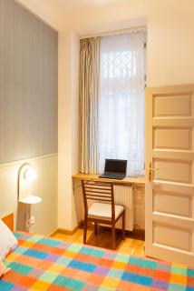 Spacious family suite along river side, in the heart of Buda - Budapest - 5