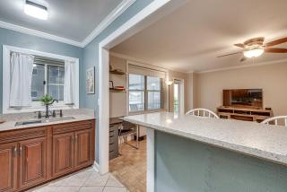 Downtown Atlanta Condo Balcony, Walkable Area - Atlanta - 2