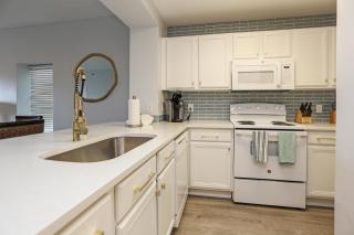 Waterside Village Condo 304 - Coastal Joy by Pristine Properties Vacation Rentals - Mexico Beach - 5