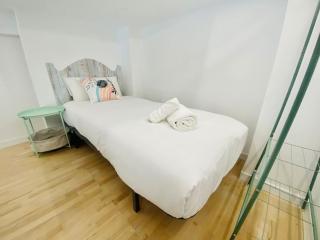 Beach Flat for Family & Groups - 5