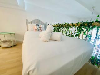 Beach Flat for Family & Groups - 4