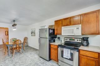 Fire Pit and Grill Pet-Friendly Lake Ozark Cabin! - Lake Ozark - 8