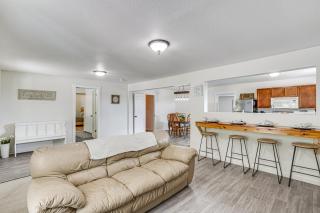 Fire Pit and Grill Pet-Friendly Lake Ozark Cabin! - Lake Ozark - 9