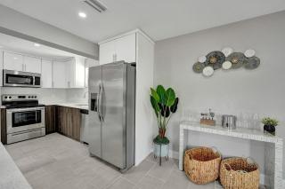 Delray Beach 4Bed Home Football Games Backyard - 1