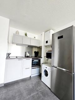 Studio, Terrasse et piscine, Proche centre et plages - 1