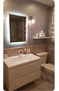 Belmont Comfortable and Private Guest Unit - 5