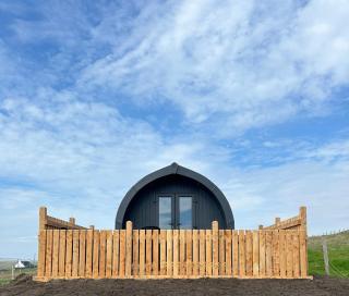 Kelleys Pod - Berneray - 3