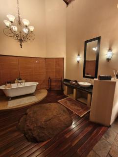 Tholo Private Game Lodge - Bela-Bela - 3