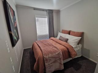 Gorgeous & homely 3 bed delight - - 8