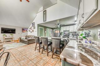 Quaint Cloudcroft Cabin with Stunning Forest Views! - Cloudcroft - 8