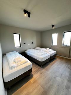 The Greyhouse "Big Apartment" - Höfn - 5