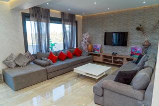 Luxury 3 bedroom panoramic views in Hotspot with Fibre Optic Wifi and Netflix - Tangeri - 4