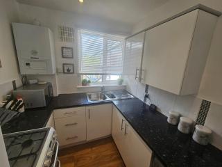 St Albans City Stays - Near Luton Airport - St Albans Abbey & City Train station - Close to London- Harry Potter World - The Odyssey Cinema - Abbey Cathedral- Contractors I Business I Leisure- sleeps upto 6 people - Saint Albans - 7