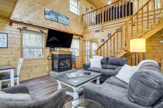 Tennessee Mountain Cabin about 18 Mi to Knoxville! - 0