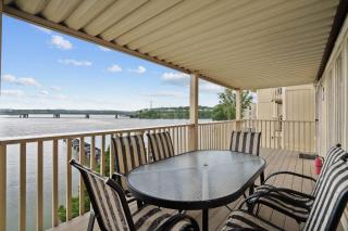 Beautiful Lakefront 3br Private Condo - Osage Beach - 1