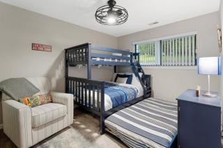 Beautiful Lakefront 3br Private Condo - 3