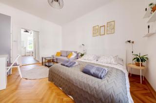 Premium Apartment Nearby Centre - Prague - 4