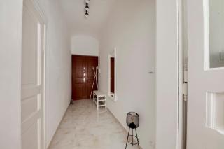 Premium Apartment Nearby Centre - Prague - 3