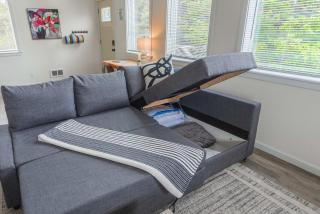 #StayinMyDistrict Oceanview Studio Loft - Port Orford - 6