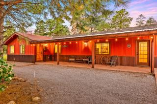 Flagstaff Peaks & Pines Hot Tub & Game Room - Flagstaff - 9