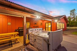 Flagstaff Peaks & Pines Hot Tub & Game Room - Flagstaff - 1