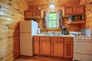 Blue Rose Cabins - Cupids Cabin - Logan - 6