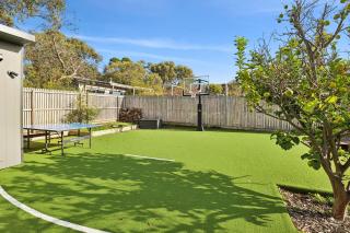 The Beach Hut - BYO Linen - 1