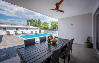 3 Bedroom Lovely Home In Gornje Rastane - Donje Raštane - 9