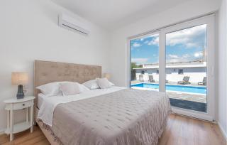 3 Bedroom Lovely Home In Gornje Rastane - 5