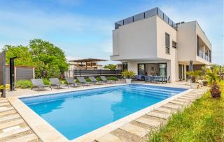 Nice Home In Pula With Kitchen - Pula - 0