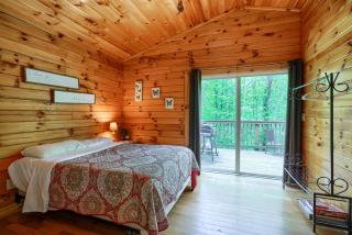 Blue Rose Cabins - Overlook Cabin - Logan - 9