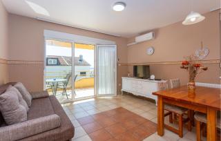 Pet Friendly Apartment In Dramalj - 8