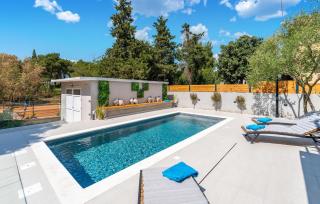 3 Bedroom Beautiful Home In Zadar - 3