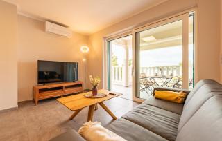 Awesome Apartment In Mrljane - Mrljane - 6