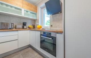 Awesome Apartment In Mrljane - Mrljane - 5
