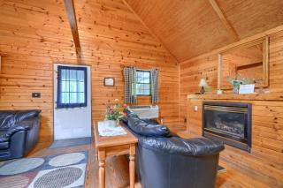 Blue Rose Cabins - Pinecrest Cabin - 3