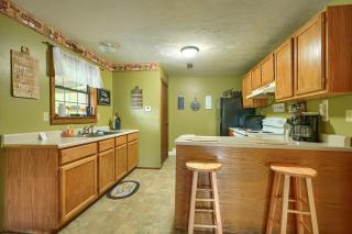 Blue Rose Cabins - Rosewood Cabin - Logan - 5