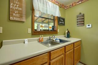 Blue Rose Cabins - Rosewood Cabin - Logan - 1