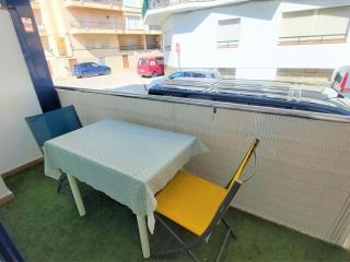 Apartamento en Llançà: 2 Habitaciones, Terraza, Frente a la Playa del Port, ¡Mascotas Bienvenidas! - ES-170-78 - Llança - 9
