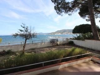 CAP DE RAS - Casa individual situada en primera línea de mar, con magníficas vistas de la playa de Cap de Ras de Llançà - ES-228-185 - Llança - 5