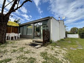 Maison vacances 4 pers proche plage, jardin clos, BBQ, Wi-Fi, petit chien admis, pistes cyclables à côté - FR-1-246A-305 - 0