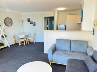 Chevron Palms by Gold Coast Premium - 4