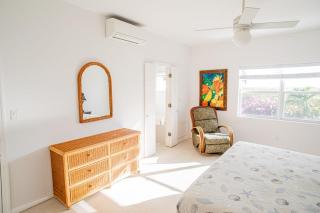 GRACEBAY TOWNHOMES B3, 5 minutes walk to gracebay beach - 2