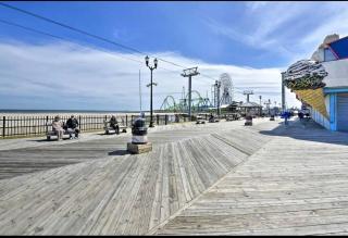 Ocean Block Oasis, 2-Bed Condo - Seaside Heights - 1