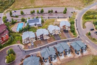 Ski-in, Ski-out Granby Getaway! Sleeps 10! - 1