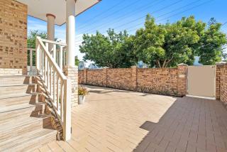 Surfers Enclave - A Spacious Family Home - Gold Coast - 5